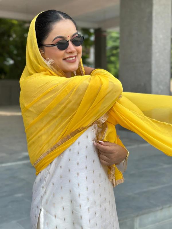 VP 9752 Y White Women Kurta and Pant Dupatta Sets Chanderi Silk Fabrics with Embroidery